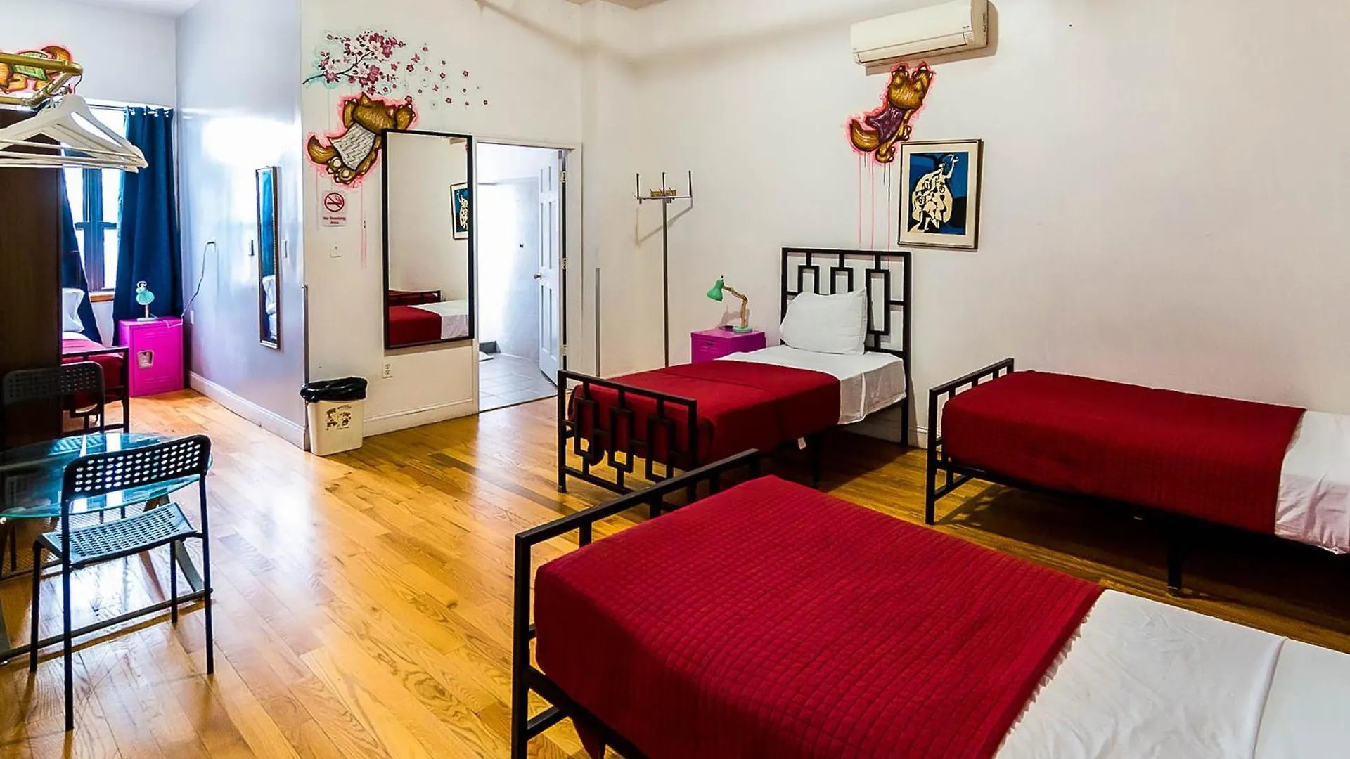 Ny Moore Hostel New York