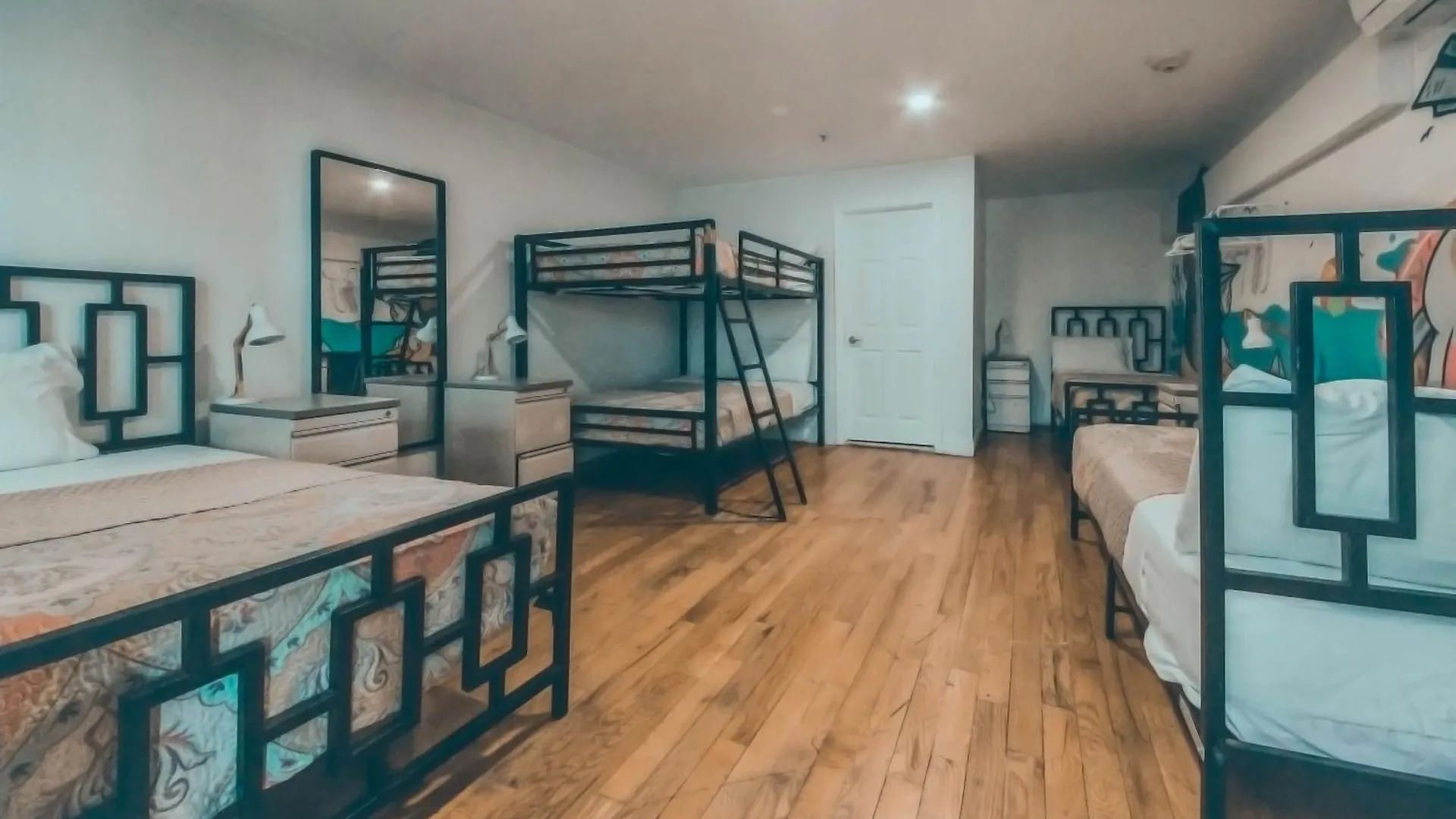 Ny Moore Hostel New York