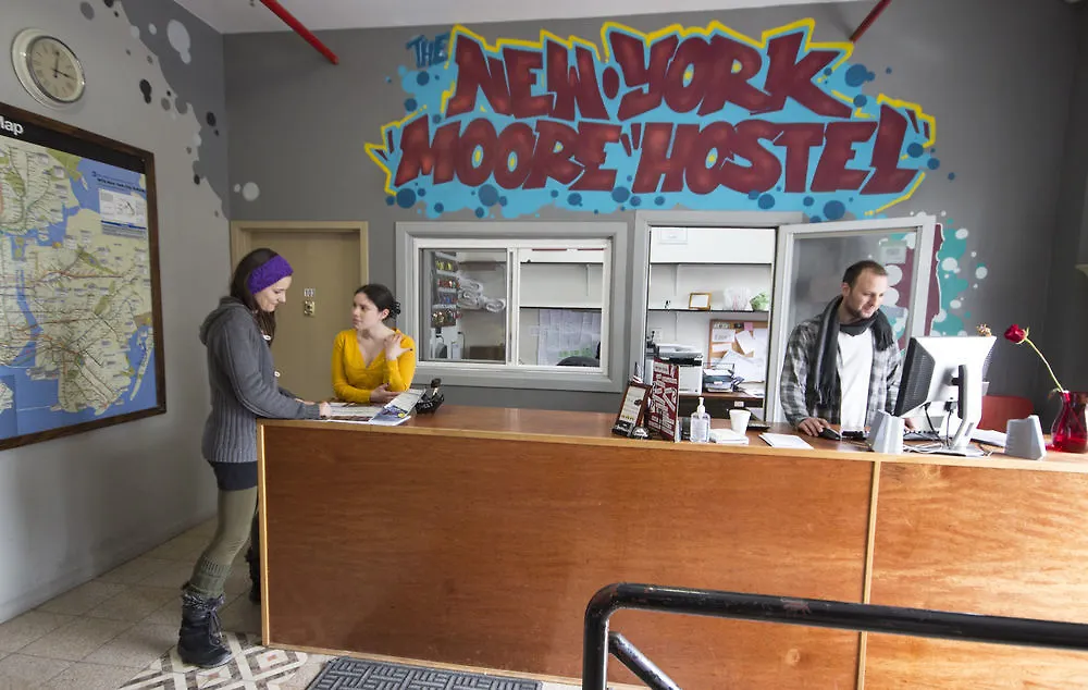 Ny Moore Hostel New York ABD